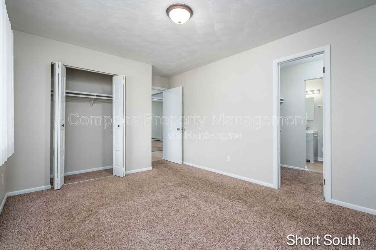 1525 Bacon Ave #11 - Photo 5 of 14