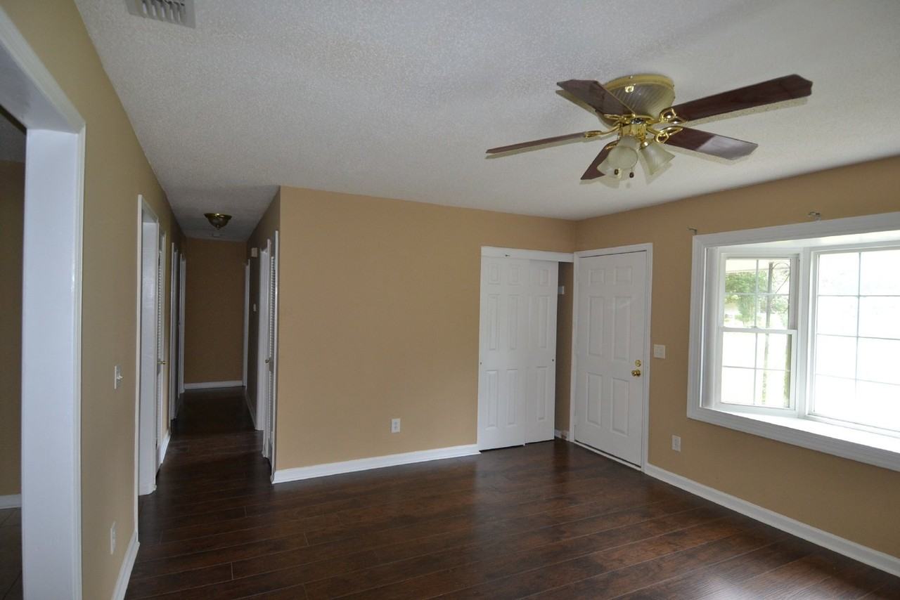 26 Dogwood St - Photo 5 of 16
