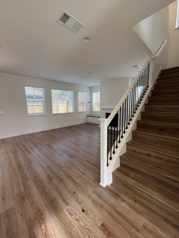 2004 Wine Country Ave - Photo 3 of 18