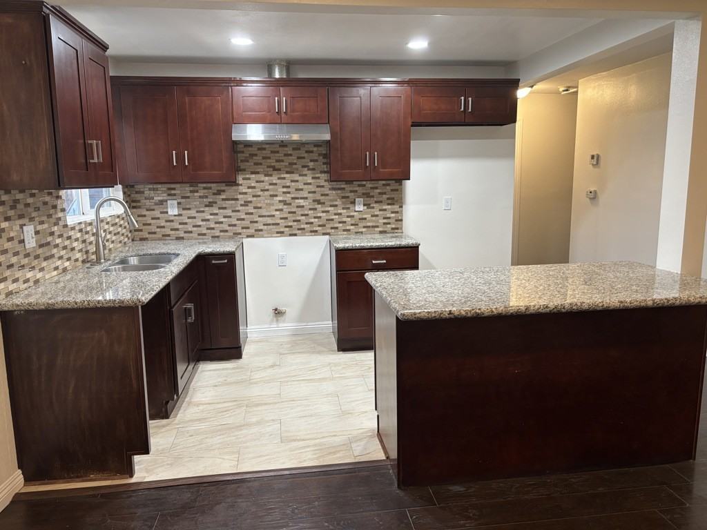 9511 S Budlong Ave - Photo 3 of 9