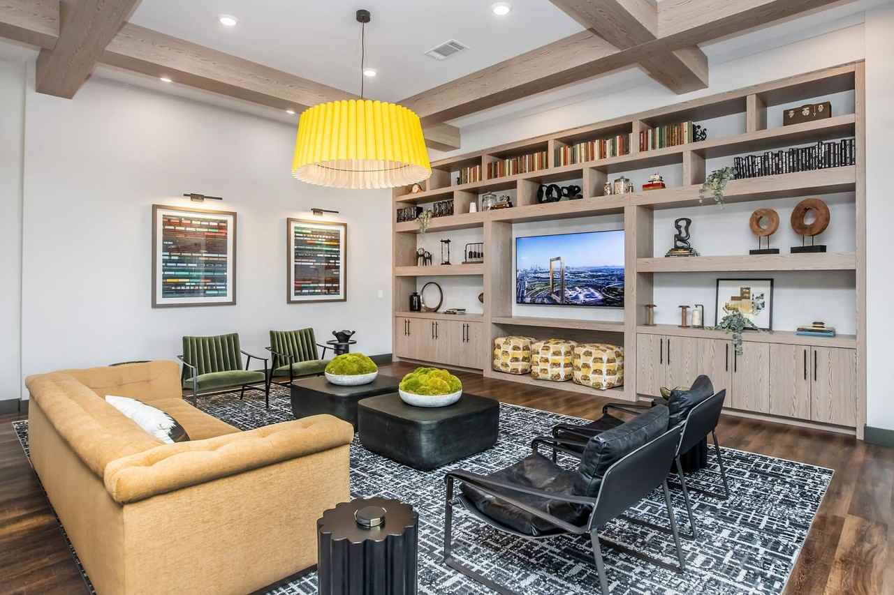 Westgate Landing - Photo 3 of 50