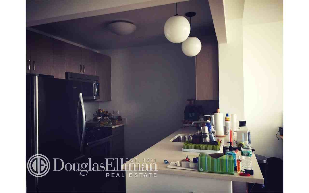 58-55 Junction Blvd 11L - Photo 2 of 7