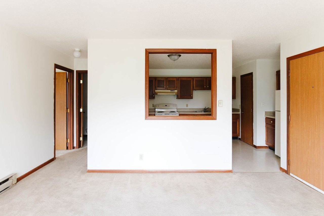 400 Oak Trl - Photo 4 of 7
