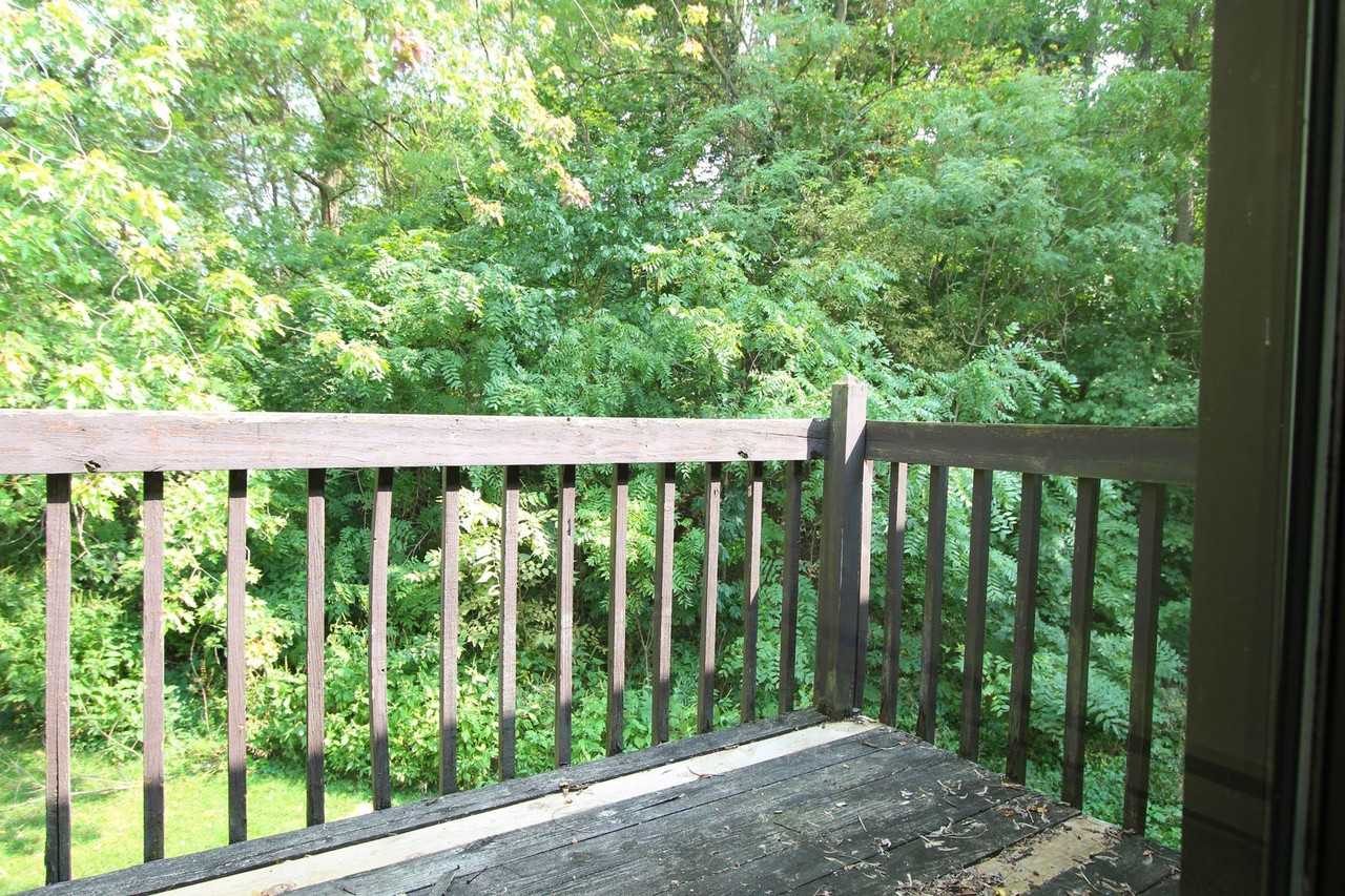 215 Lightning Hill Blvd - Photo 3 of 13