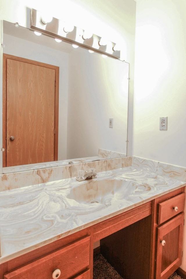 215 Lightning Hill Blvd - Photo 5 of 13