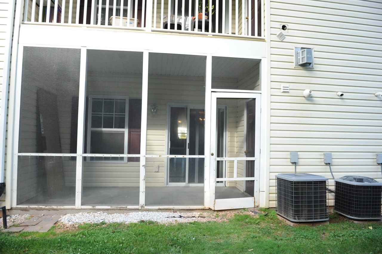 190 Christine Dr - Photo 3 of 9