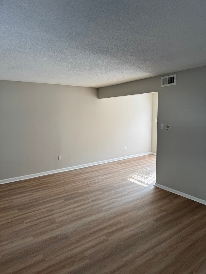 3053 Saint Cloud Pl #50 - Photo 5 of 15