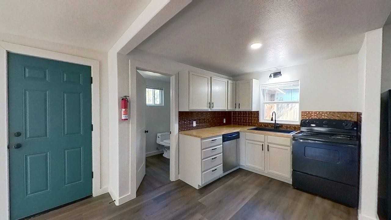 160 S Fredericksburg St #NA - Photo 3 of 22