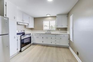 561 S 7th St #06 - Photo 1 of 1