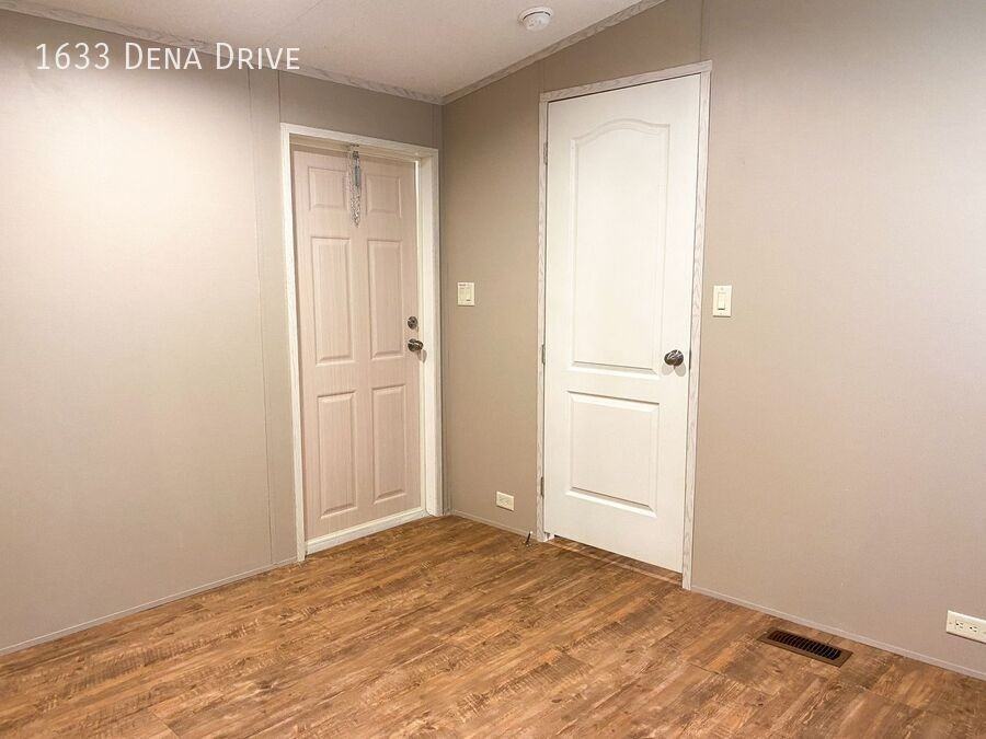 1633 Dena Dr - Photo 4 of 5