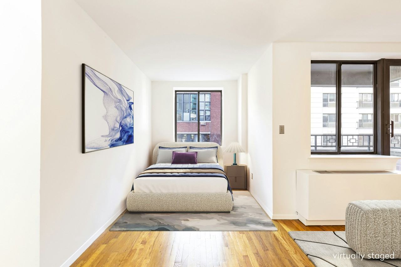 366 W 11th St #5A - Photo 2 of 8