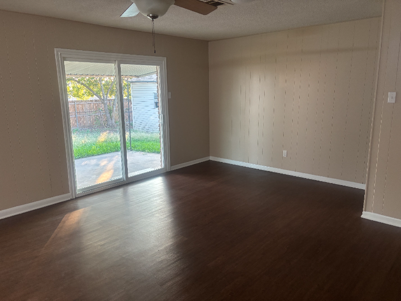 513 Carlyle Dr - Photo 3 of 20