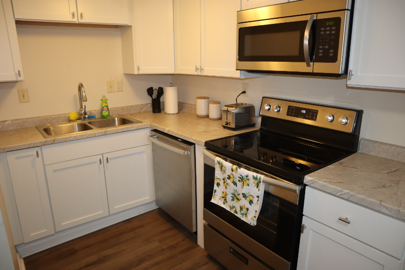 126 E Woodrow Ave - Photo 7 of 16