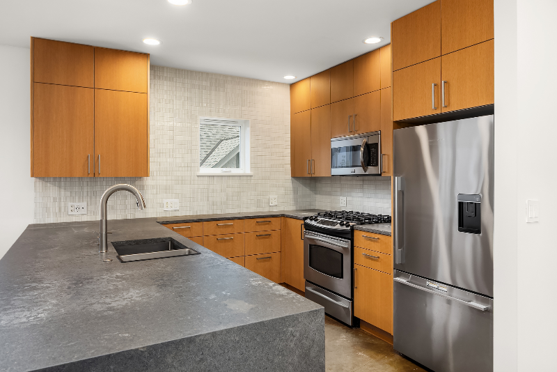 243 11th Ave - Photo 2 of 16