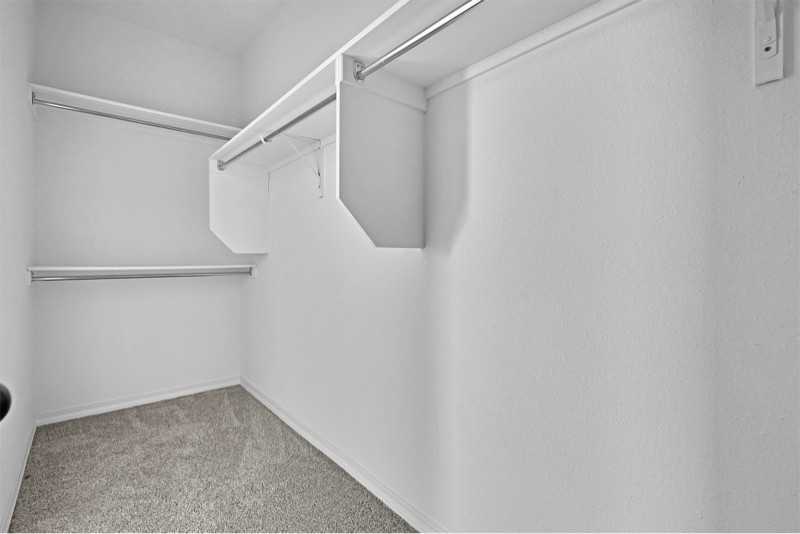 901 Betton Pl - Photo 2 of 19