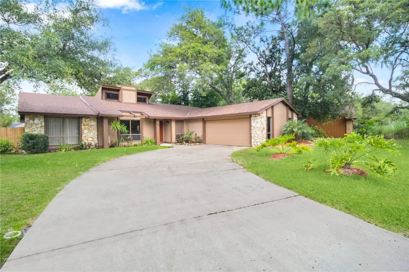 490 Burnt Tree Ln - Photo 2 of 5