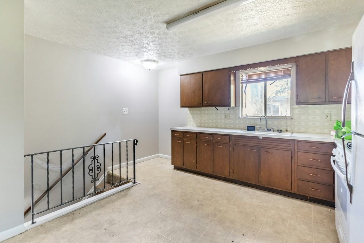 4201 Cottage Grove Road, Unit 4205 - Photo 5 of 11