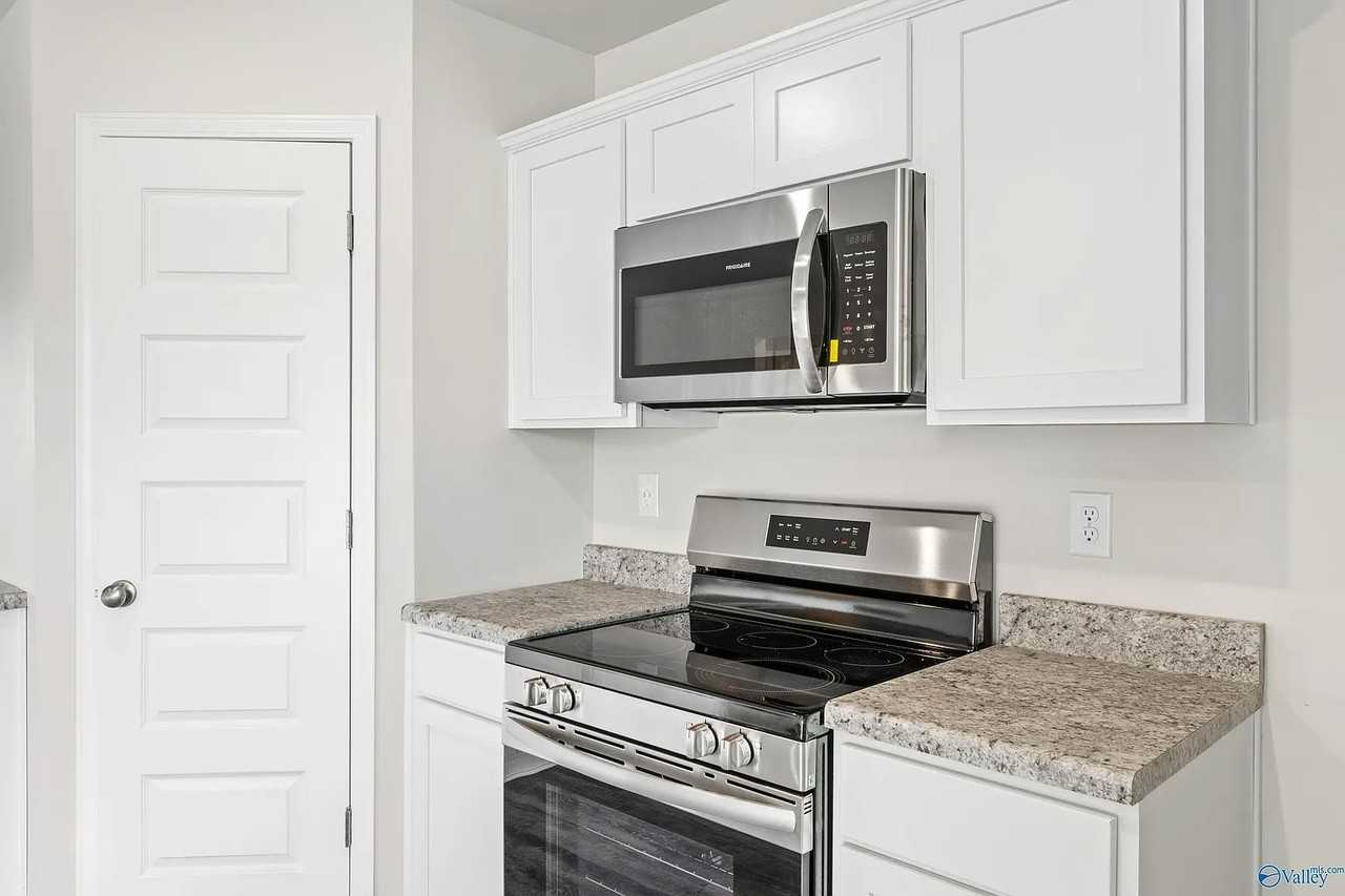 237 Faded Rose Ln - Photo 2 of 23