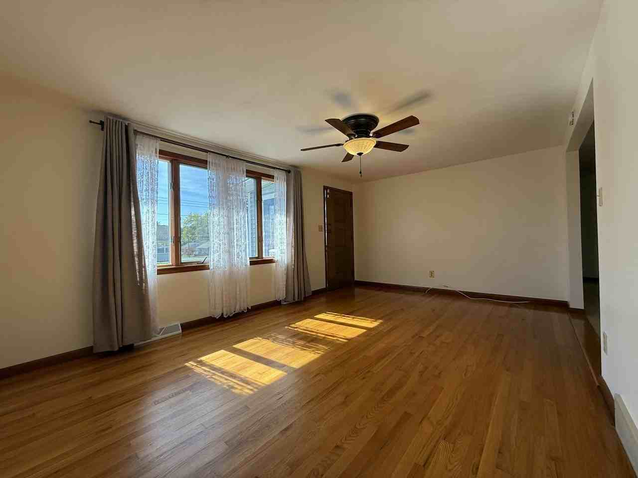 204 Libby Street - Photo 3 of 34