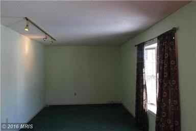 87 Summers St - Photo 3 of 18