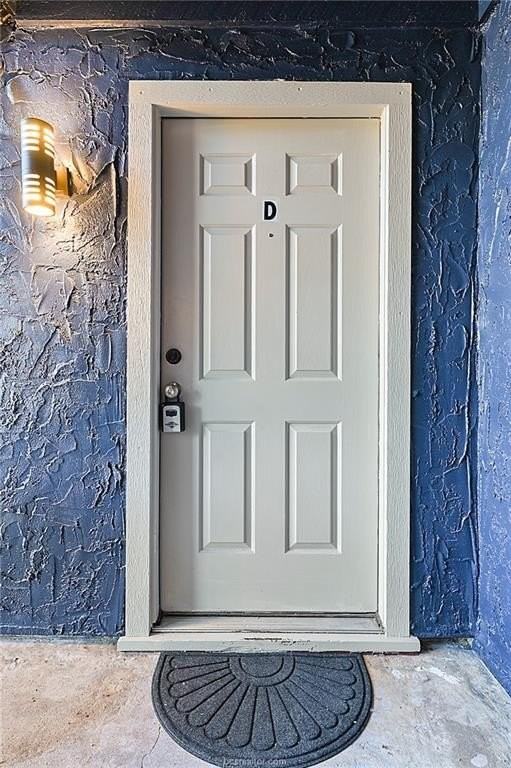 1537 Pine Ridge Dr #D