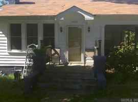 featured image of 4420 Lee Ave