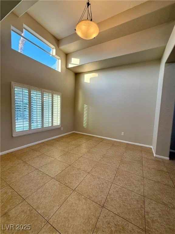 8024 Shorecrest Dr - Photo 5 of 18