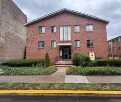 206 Broad St - Photo 1 of 1