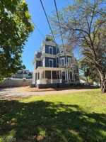 featured image of 810 Old York Rd