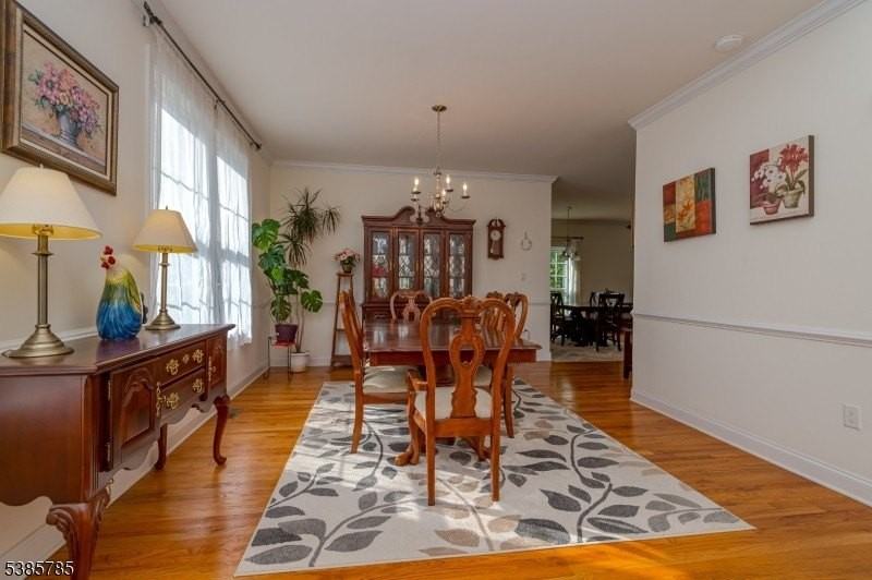 8 Comstock Ln - Photo 7 of 33