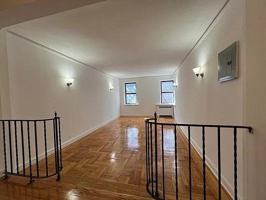 featured image of 2265 University Ave