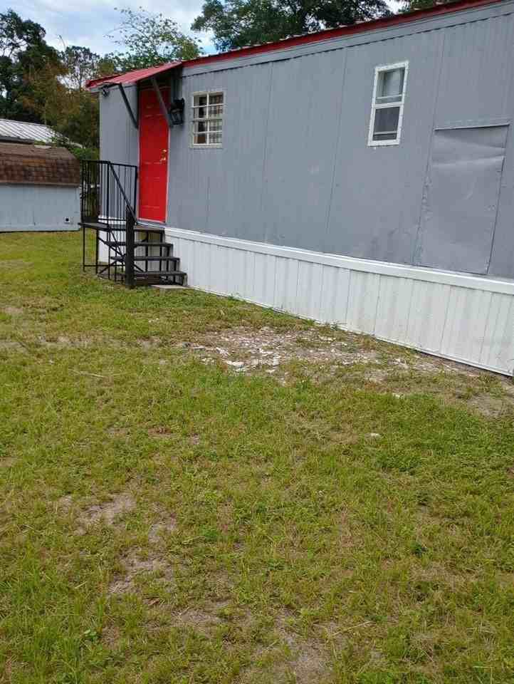 928 Nw 111th Ct - Photo 2 of 11