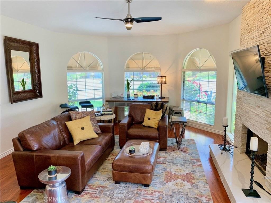 44451 Kings Canyon Ln - Photo 4 of 30