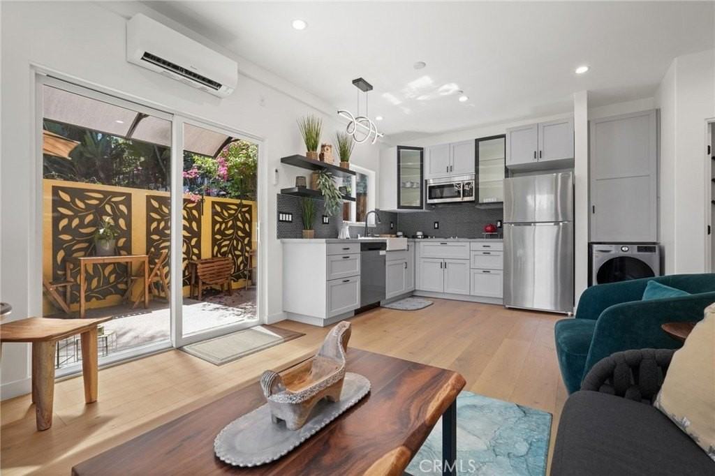 2258 Helios Dr - Photo 2 of 27