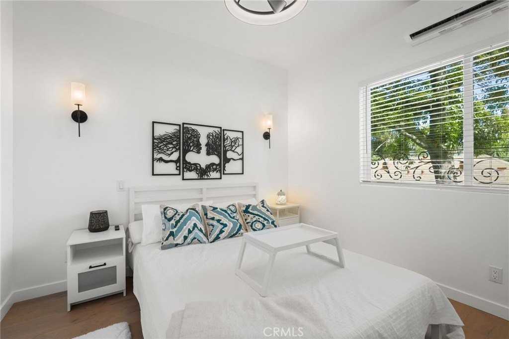 2258 Helios Dr - Photo 6 of 27