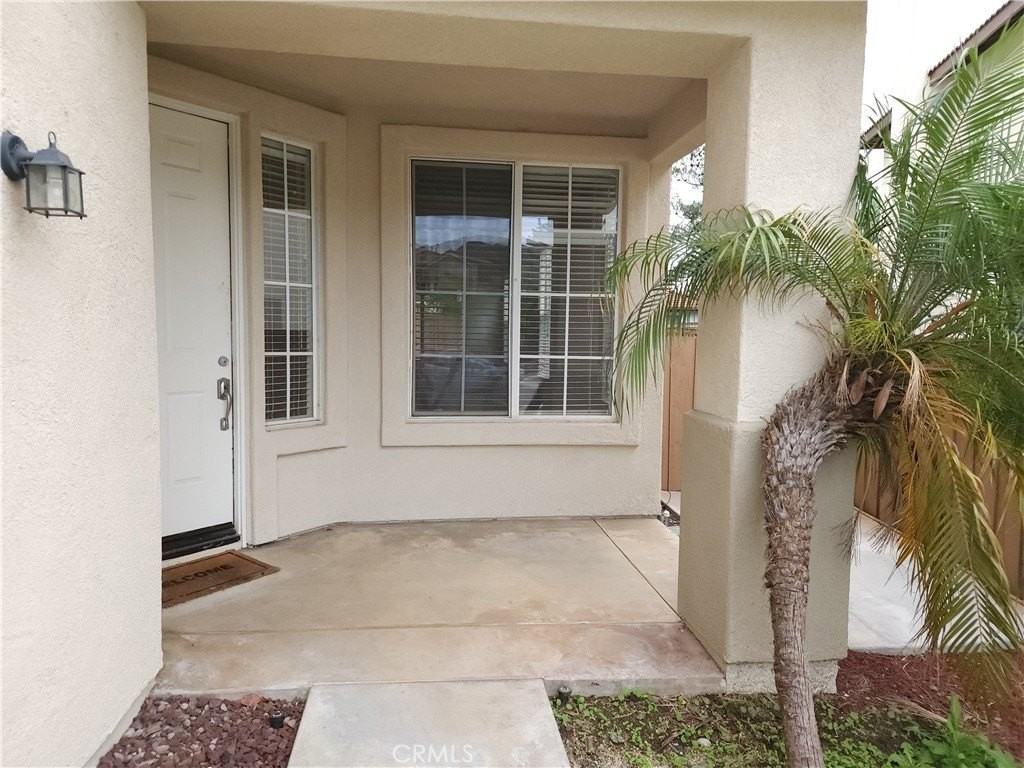 23641 Groveland Place - Photo 3 of 43