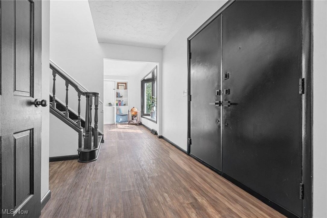 6713 Farview Rd - Photo 5 of 43