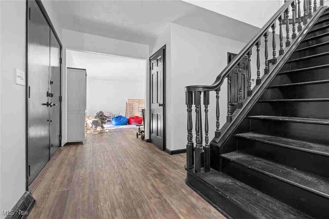 6713 Farview Rd - Photo 6 of 43