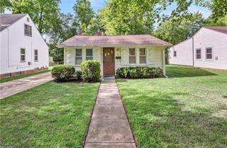 28 Ledgewood Dr - Photo 1 of 1