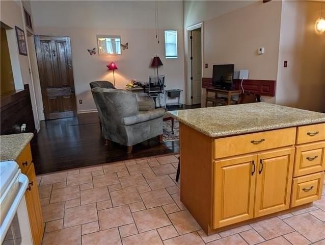 4209 Magnolia St - Photo 4 of 17