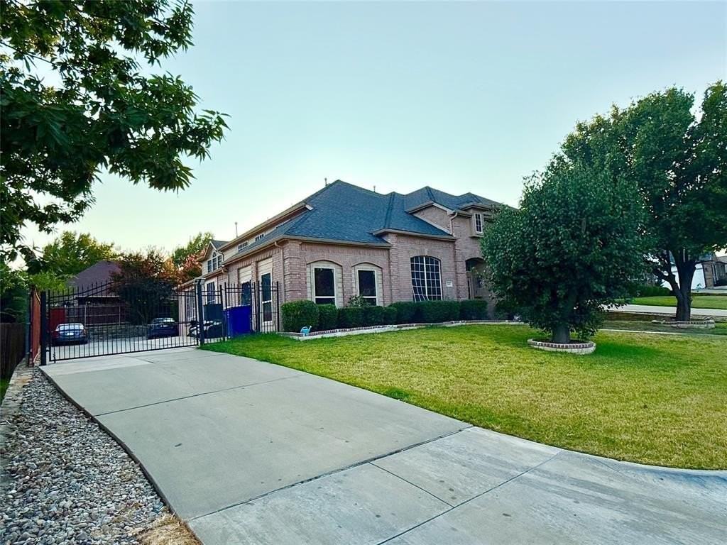 3009 Saint Lynda Dr - Photo 2 of 10