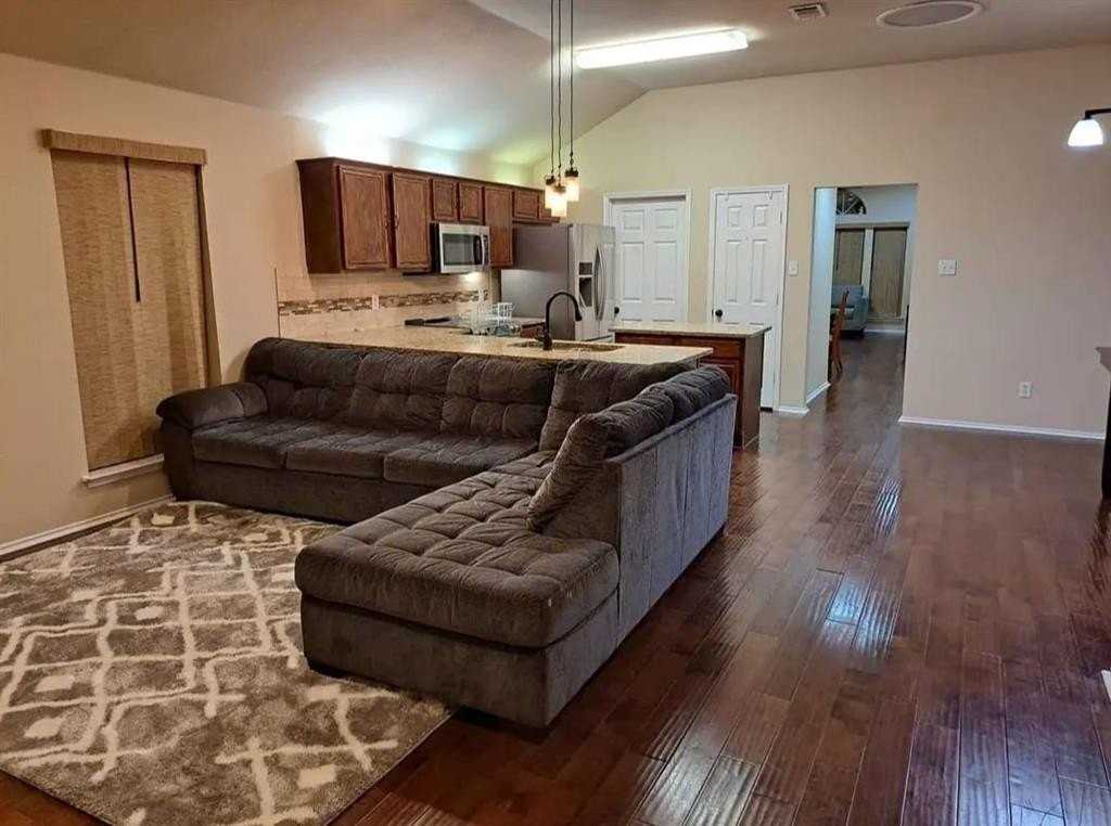 5322 Creek Ct - Photo 5 of 6