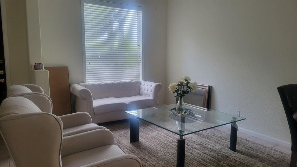 4349 Lake Tahoe Cir - Photo 3 of 10