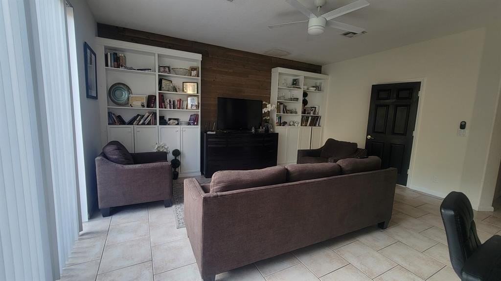 4349 Lake Tahoe Cir - Photo 2 of 10