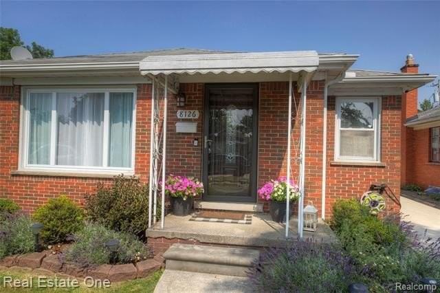 8126 Dale Street - Photo 6 of 50