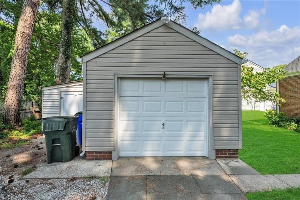 2832 Tait Terrace - Photo 7 of 30