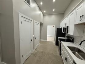 332 34th St #108 - Photo 1 of 1