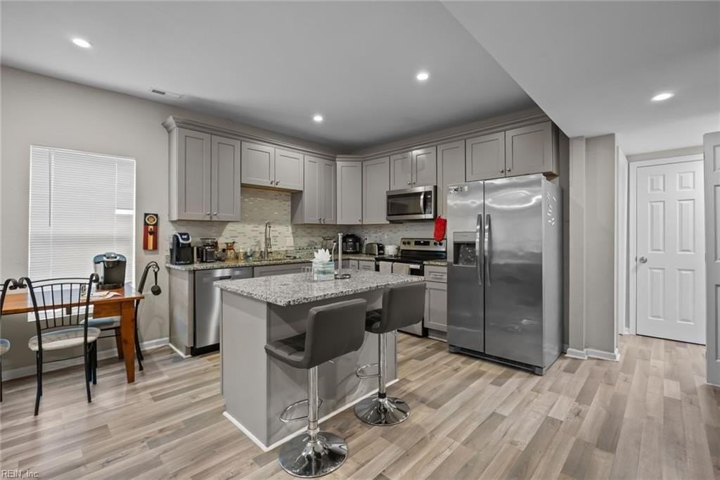 926 West 26th Street - Photo 4 of 29