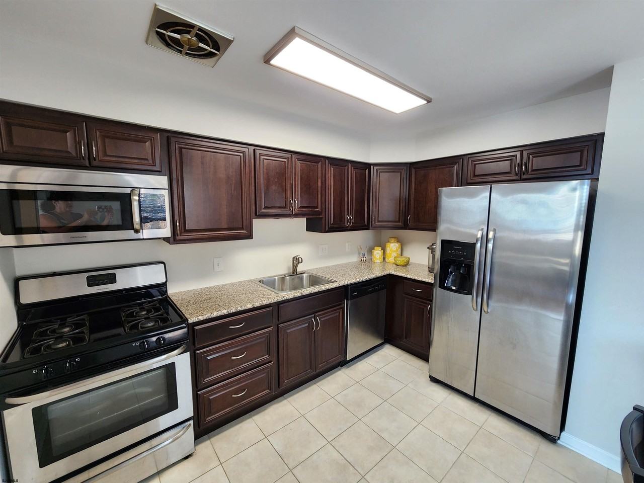 15 36th St - Photo 5 of 16