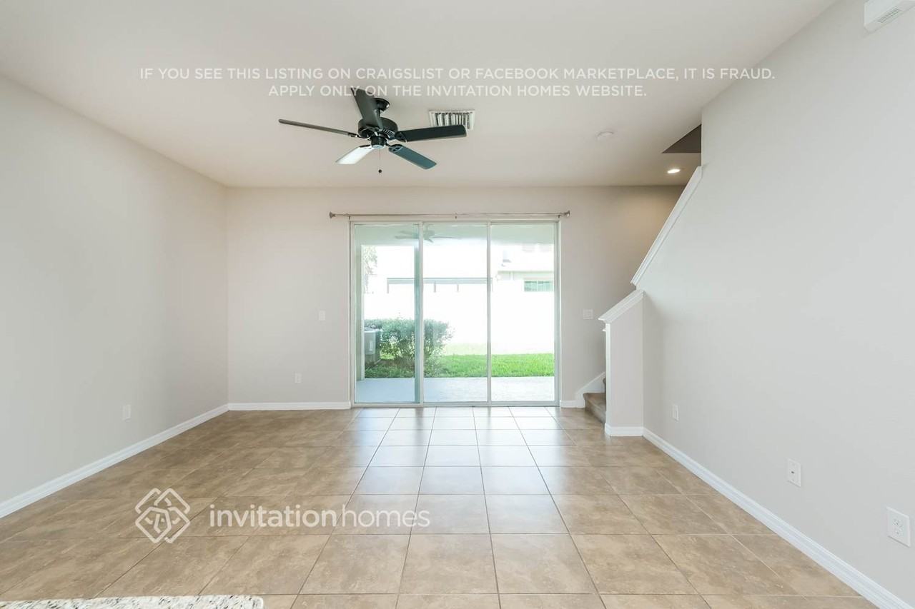 10424 Yellow Spice Ct - Photo 2 of 16